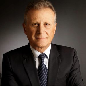 Prof. Dr. Selman Uranüs